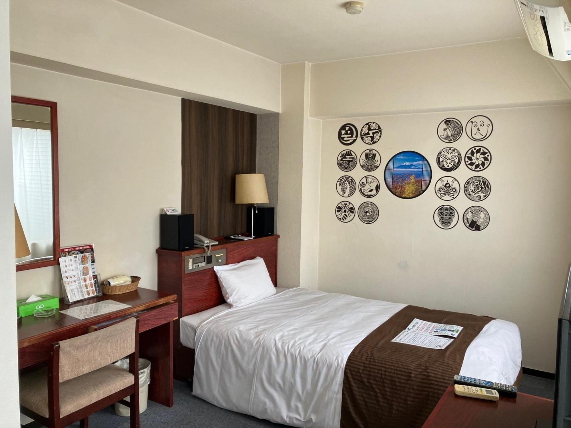 Sky Heart Hotel Koiwa Tokio Zewnętrze zdjęcie
